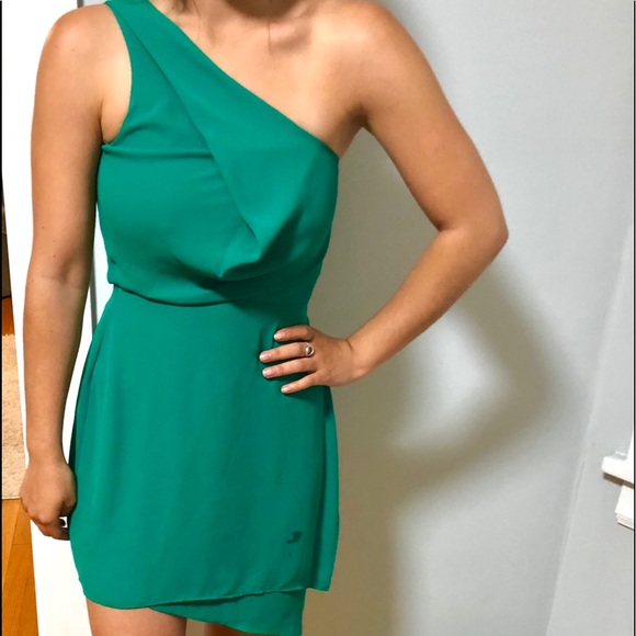 Green BCBG dress - Picture 4 of 4